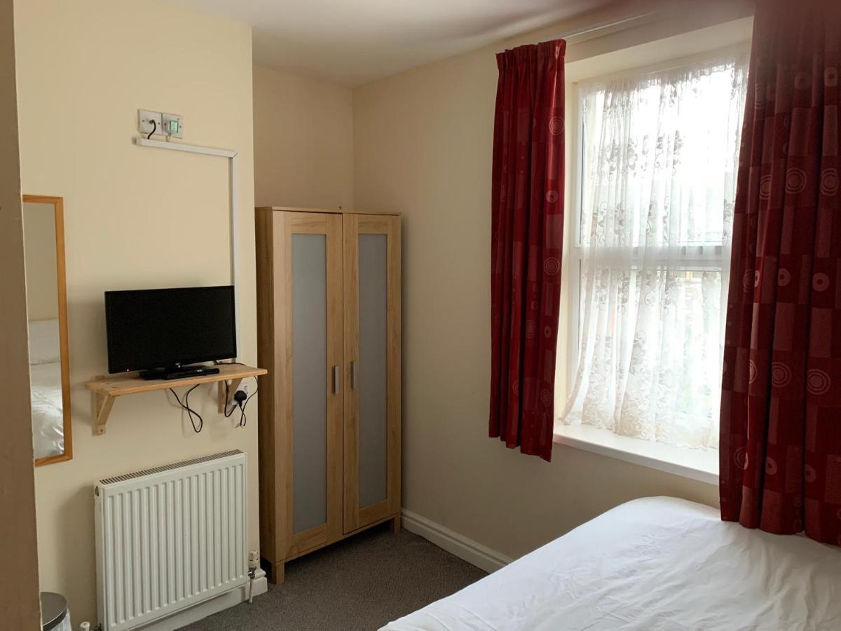 The Sleep Station Newport Newport (Gwent) Exterior foto